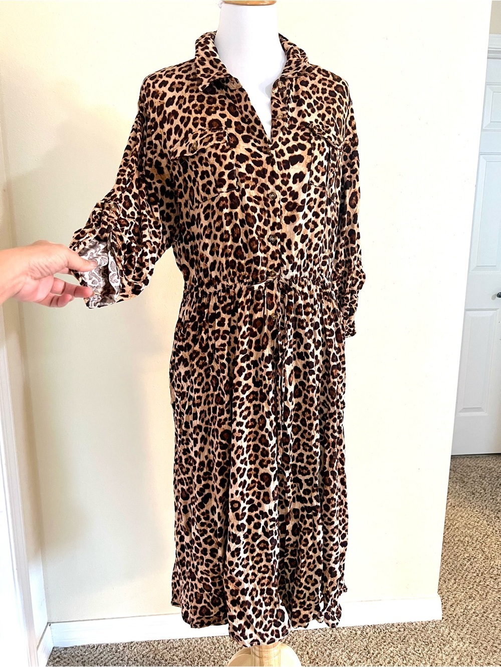 Torrid 2 Leopard Challis Self-Tie Midi Shirtdress button down tropical 18/20